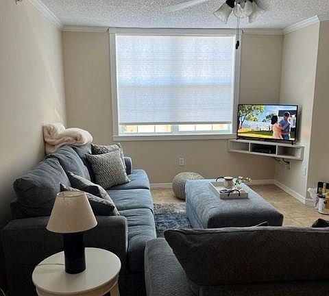 Livingroom. View from kitchen.