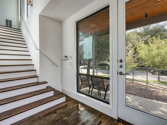 3rd image of 2522 N Henderson Ave Unit 3