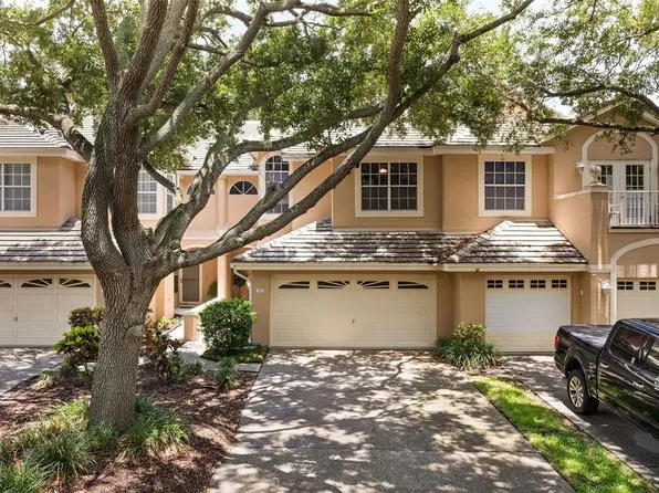345 Red Cedar Ct NE, Saint Petersburg, FL 33703