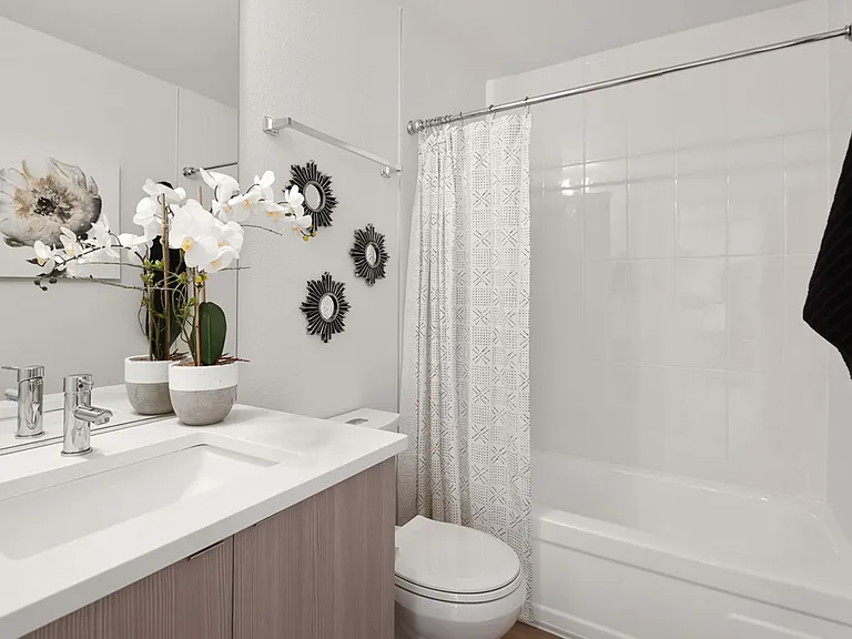 3200 E Union St — Photo 27