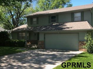 2104 S 135th Ave, Omaha, NE 68144