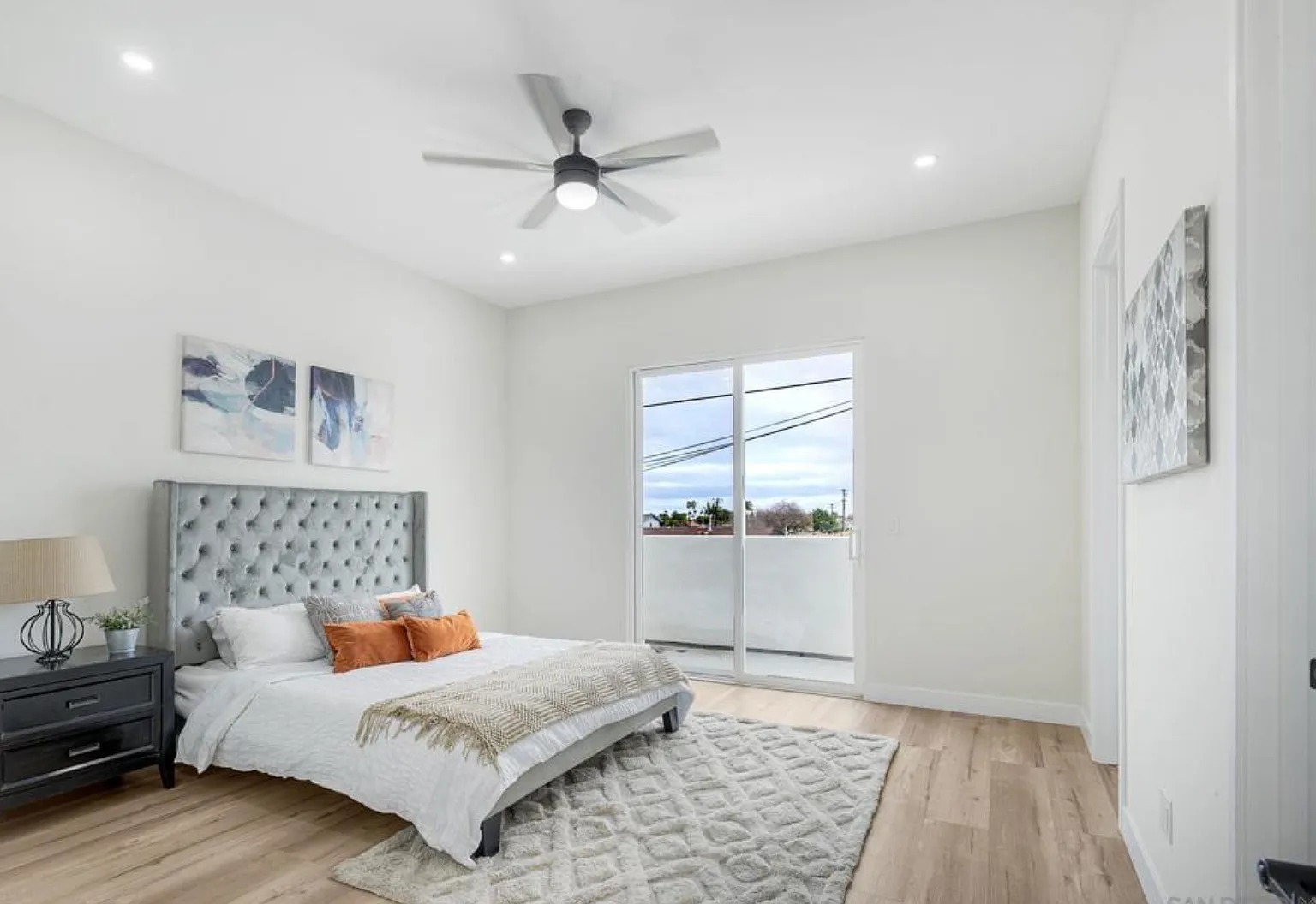 1 bed, 750 sqft, $2,999 — Photo 1