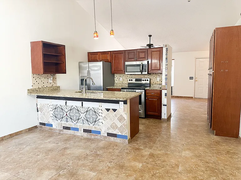 3025 W Irma Ln — Photo 13