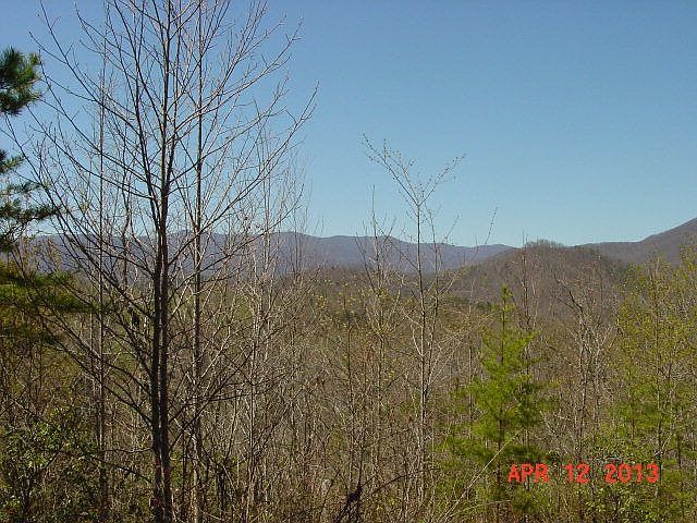 2nd image of 2553 Round Hill Rd