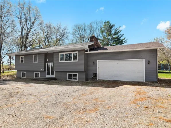 2810 Jewell Rd, Howell, MI 48843