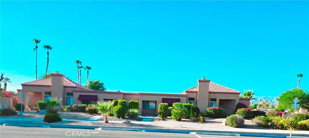 2 bed, 850 sqft, $2,600 — Photo 3