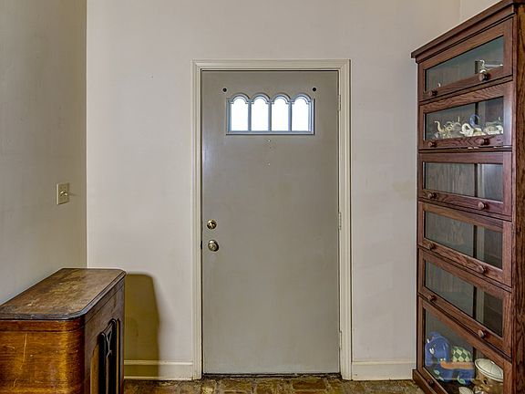 2nd image of 489 Glass Rd