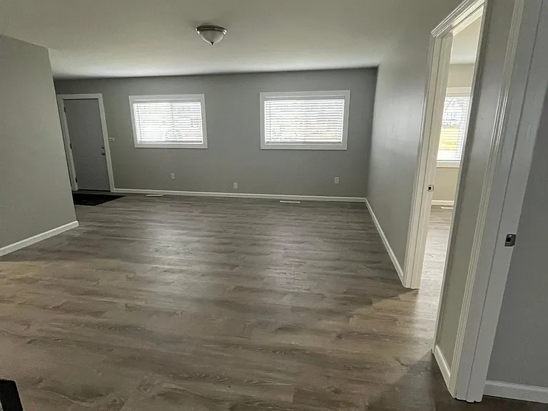 3525 Brandon St — Photo 6