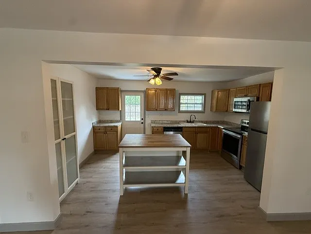 1360 Marshall Dr — Photo 8