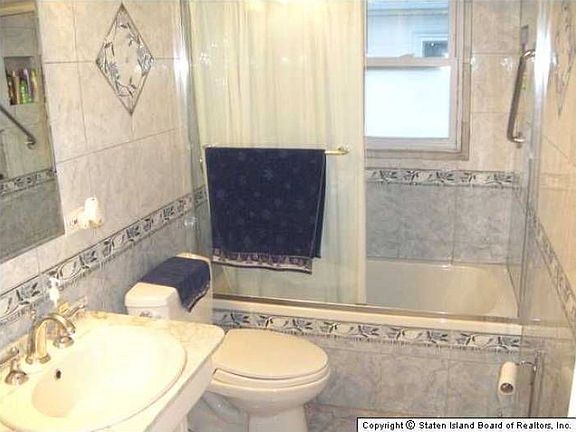 GORGEOUS BATHROOM