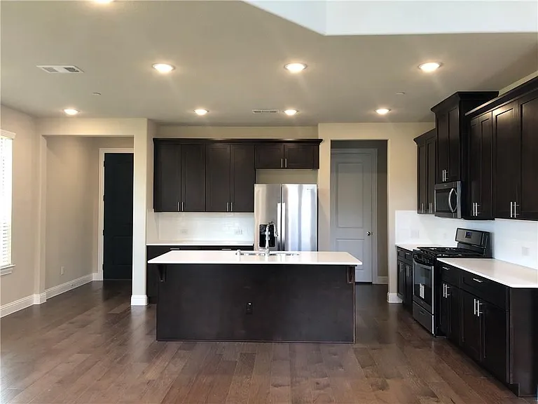4592 Titus Cir — Photo 10
