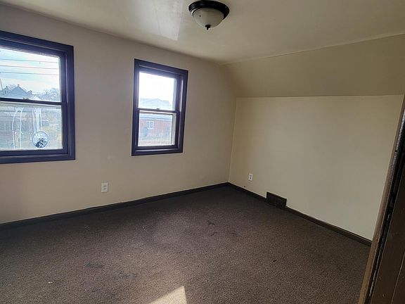 3rd image of 612 20th St