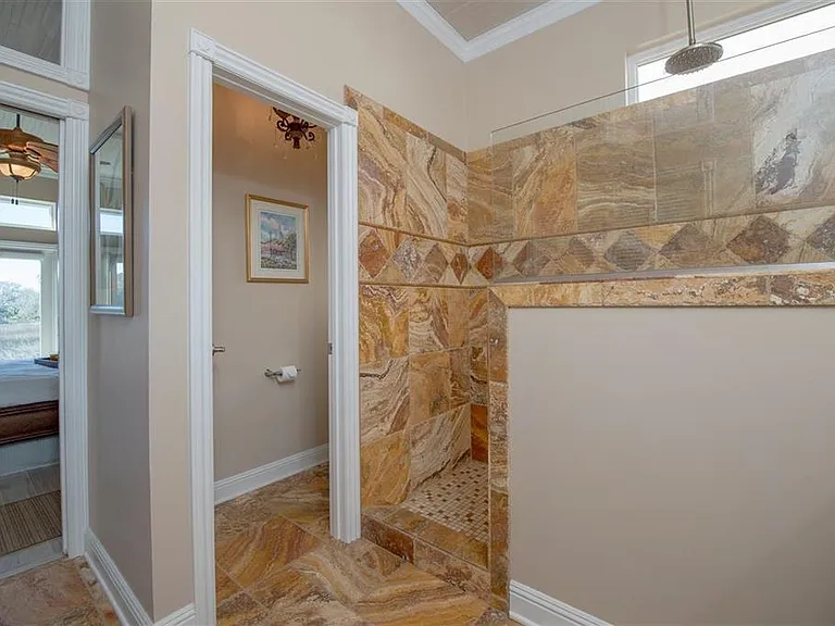 208 Somerset Ct — Photo 19