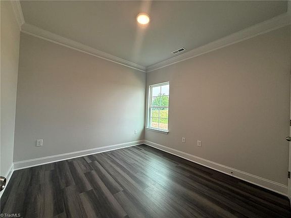 5th image of 2823 Berwick Valley Dr