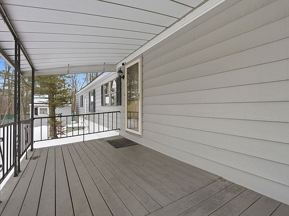 5th image of 70 Victoria Ln