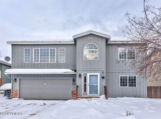 7330 White Hawk Dr, Anchorage, AK 99507