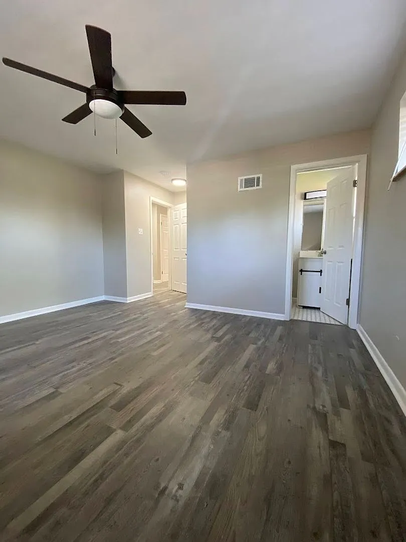 3501 Watson Rd — Photo 4