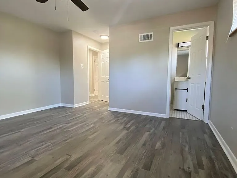 3501 Watson Rd — Photo 6