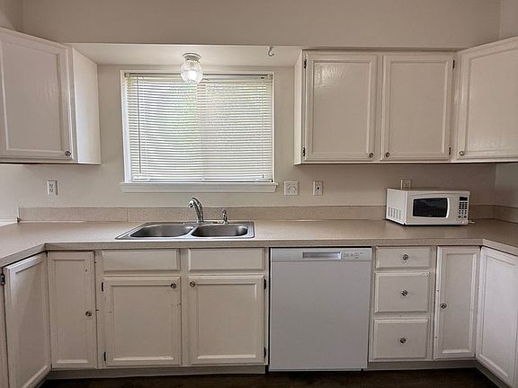 5th image of 2224 W 13th Ave