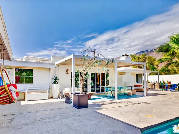 796 E Racquet Club Rd, Palm Springs, CA 92262