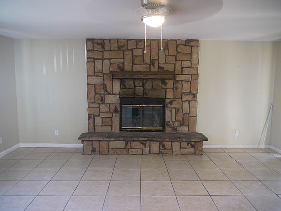 5th image of 3160 Sanchez St N