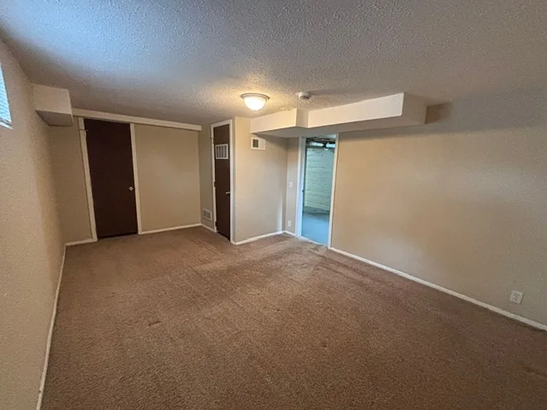 2102 S 3rd Ave — Photo 34