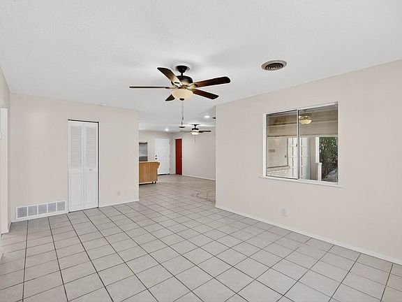 5th image of 1819 Luthy Dr NE