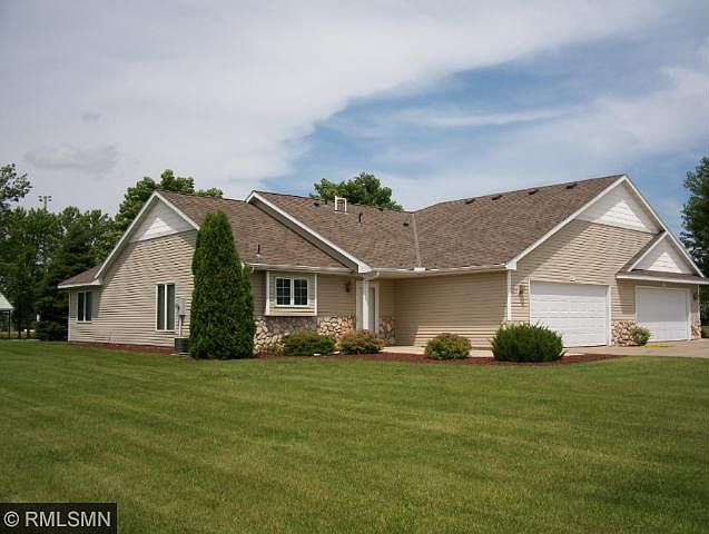 1st image of 841 Deer Ct NE