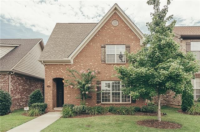 1st image of 1110 Paddock Park Cir