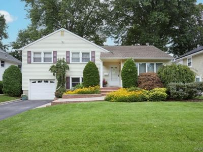 734 Wenwood Drive, East Meadow, NY, 11554