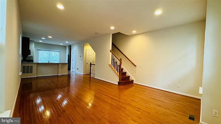 9430 Canonbury Sq — Photo 7