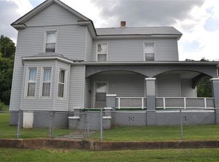 821 S Alleghany Ave, Covington, VA 24426