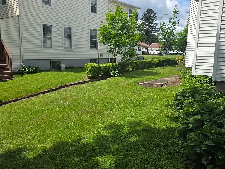 150 McCauley Ave — Photo 14