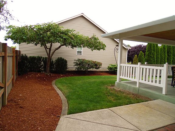 3rd image of 275 Madrona Ave