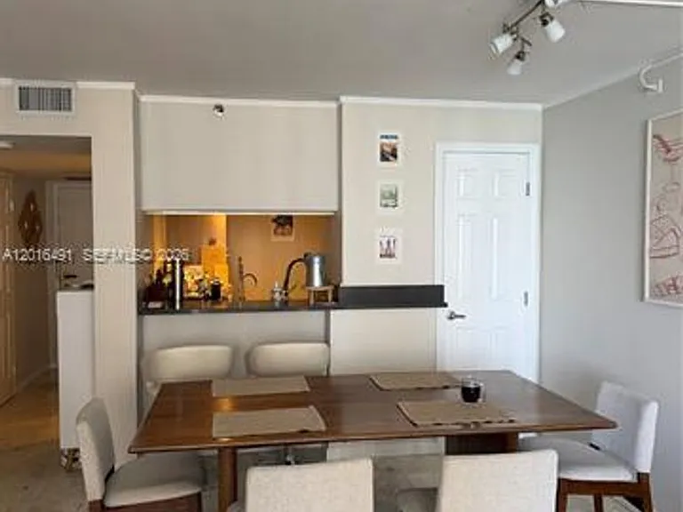 555 NE 15th St #19E — Photo 11