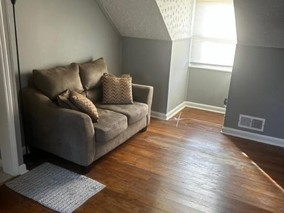 5th image of 3742 Frondorf Ave #2