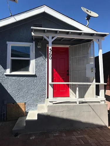 560 W Santa Cruz St Photo 1 560 W Santa Cruz St Photo 1