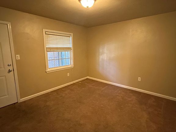 4th image of 602 Day Ave SW #11