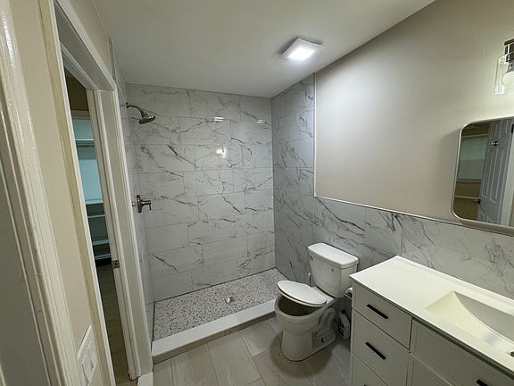 5th image of 1007 Meadow Ct #1007