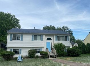 10 Allagash Trl, Narragansett, RI 02882