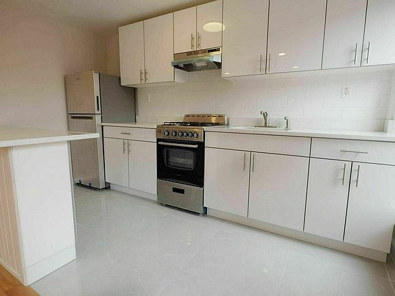 2nd image of 62 Putnam Ave #3A