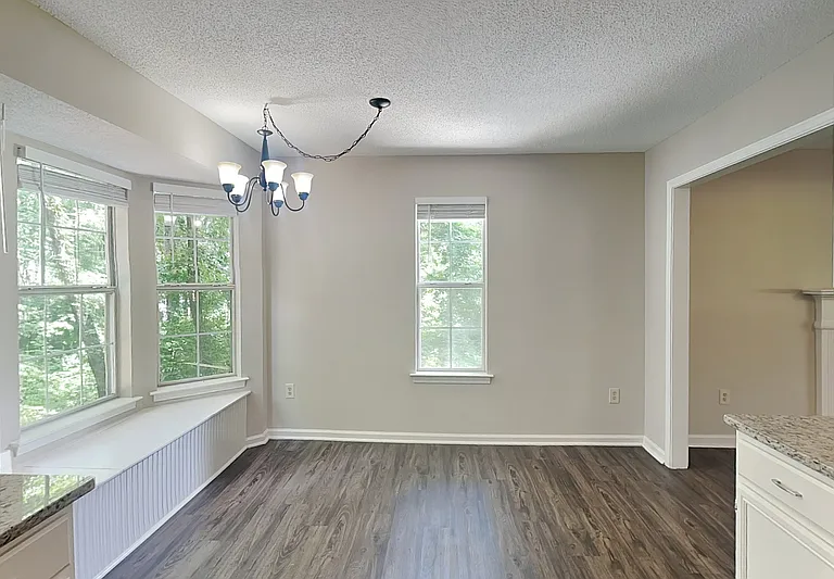125 Azalea Dr — Photo 4