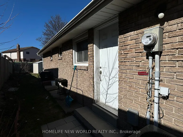 54 Bridley Dr — Photo 7