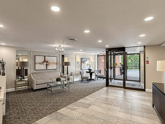 4th image of 1230 Marlborough Ct #403