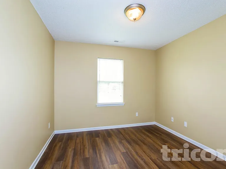 2125 Sebastiani Dr — Photo 11
