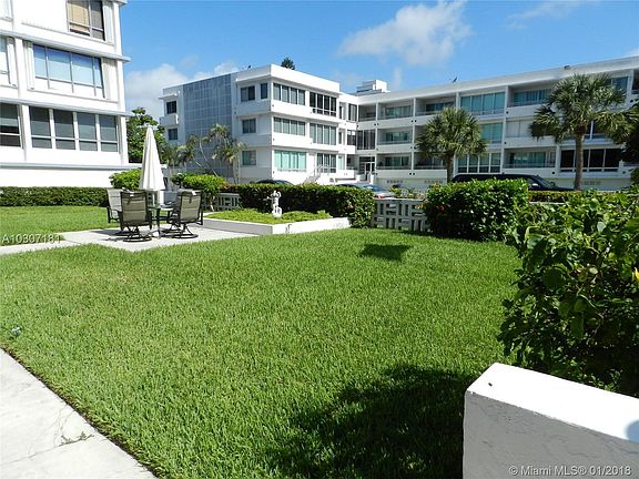 5th image of 10231 Collins Ave