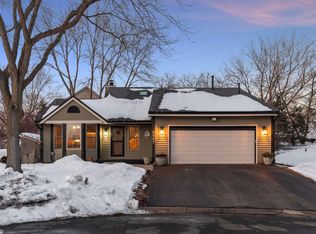 6507 Gray Fox Curv, Chanhassen, MN 55317