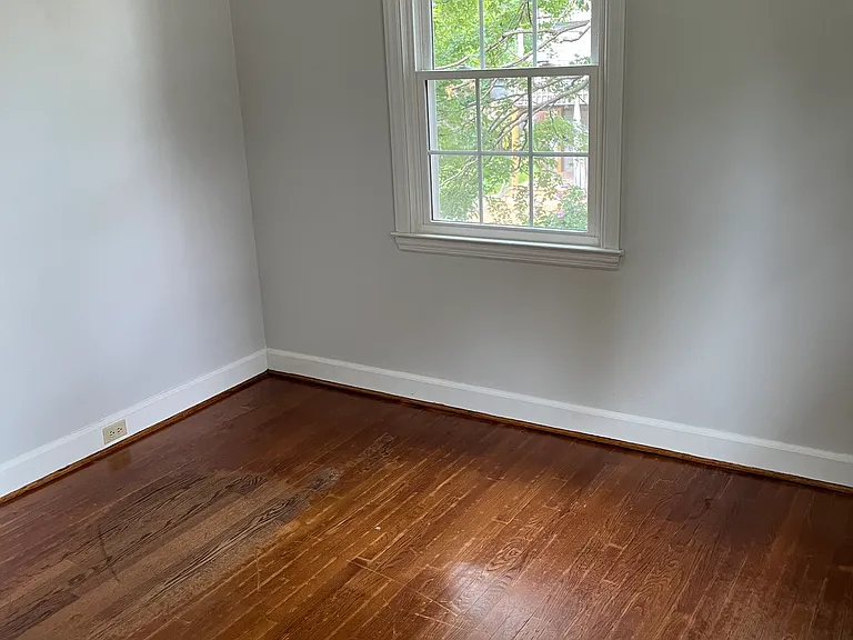 1337 Shepherd St — Photo 6