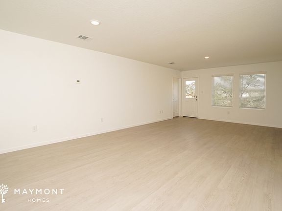3rd image of 543 Layne Overlook