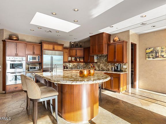 5th image of 5913 N La Colina Dr